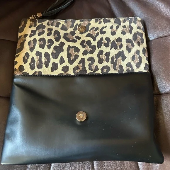 Funky Monkey Clutch Leopard and Black with Burgundy lining fold over NWOT - Picture 3 of 4
